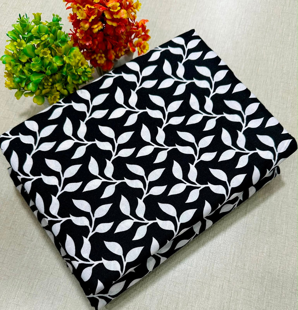 🌸 LAWN FLORAL PRINTS – 2 PCS UNSTITCHED COLLECTION 🌸