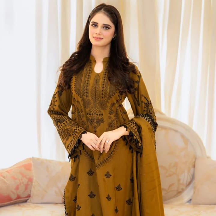 PREMIUM LAWN 3PC EMBROIDERED DRESS EMBROIDERED DUPATTA | 1011